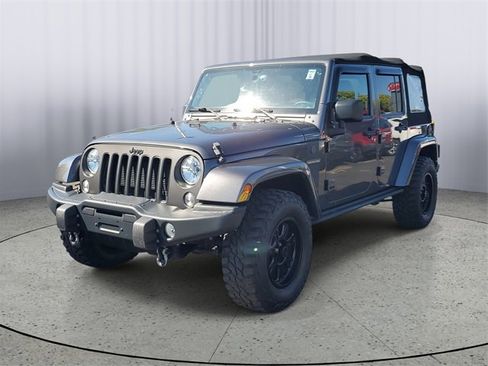 Used 2018 Jeep Wrangler Unlimited Sport image 4