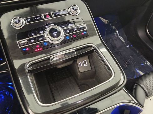 Used 2022 Lincoln Nautilus Reserve w/ Equipment Group 201A image 22