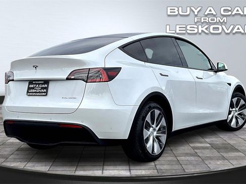 Used 2020 Tesla Model Y Long Range image 12