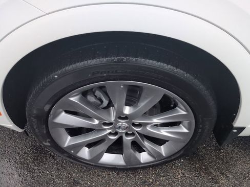 Used 2022 Buick Envision Avenir w/ Safety Package image 16