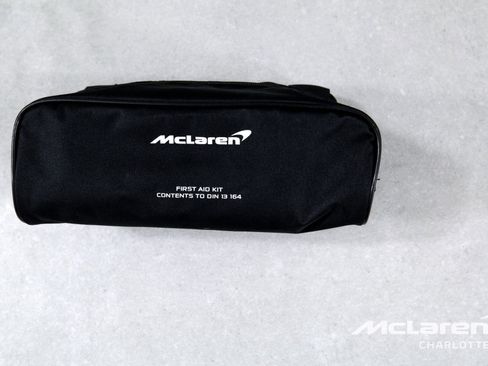 Used 2025 McLaren Artura Spider image 22