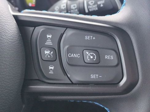 Used 2025 Jeep Wrangler Unlimited Rubicon 4xe w/ Convenience Group AWD/4WD image 25