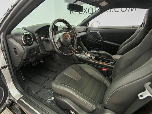 Used 2024 Nissan GT-R Premium w/ Floor Mat Package AWD/4WD image 14