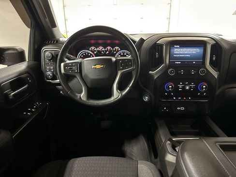 Used 2022 Chevrolet Silverado 2500 LT w/ Convenience Package image 11