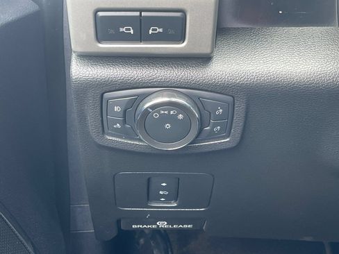 Used 2021 Ford F250 Lariat w/ Lariat Value Package AWD/4WD image 29