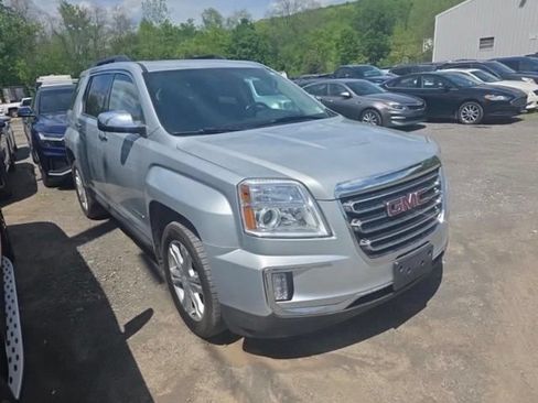 Used 2017 GMC Terrain SLE w/ Chrome Package FWD image 12