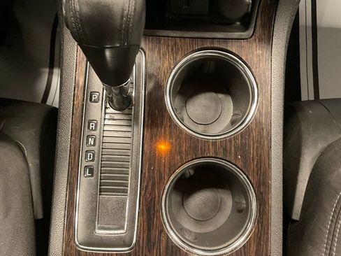 Used 2015 Chevrolet Traverse LT image 27