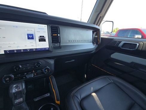 Used 2024 Ford Bronco Badlands w/ Sasquatch Package image 21
