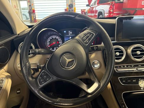Used 2017 Mercedes-Benz C 300 4MATIC Sedan image 14
