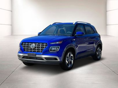 New 2025 Hyundai Venue SEL