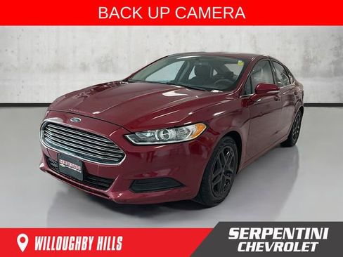 Used 2016 Ford Fusion SE image 1