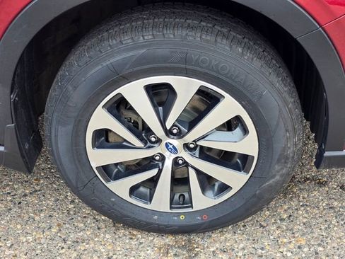 Used 2020 Subaru Outback Premium AWD/4WD image 6