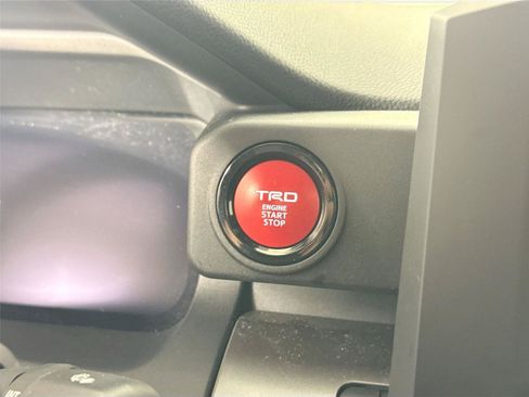 Used 2024 Toyota Tacoma TRD Sport AWD/4WD image 21