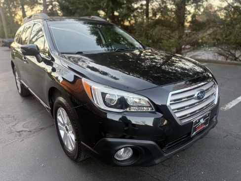 Used 2016 Subaru Outback 2.5i Premium image 3