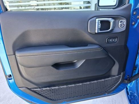 New 2026 Jeep Gladiator Sport image 18