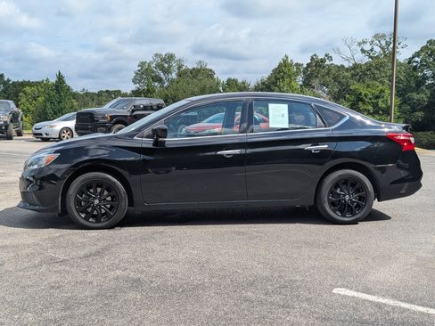Used 2018 Nissan Sentra S w/ S Midnight Style Package FWD image 6