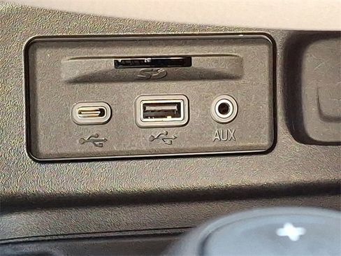 Used 2020 Chevrolet Equinox Premier image 21