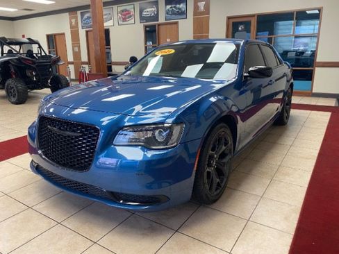 Used 2021 Chrysler 300 Touring w/ Sport Appearance Package image 1