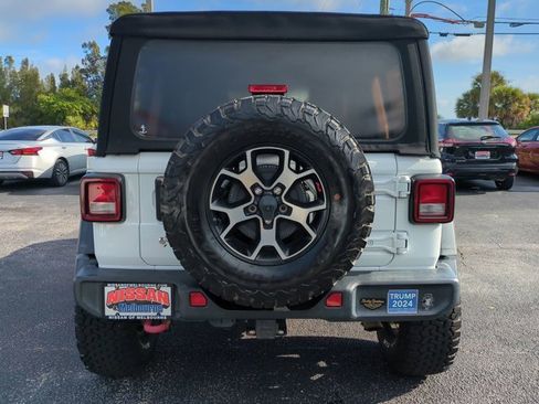Used 2018 Jeep Wrangler Unlimited Rubicon w/ Cold Weather Group image 5