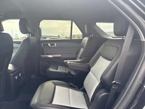 Used 2024 Ford Explorer XLT w/ Equipment Group 202A image 11