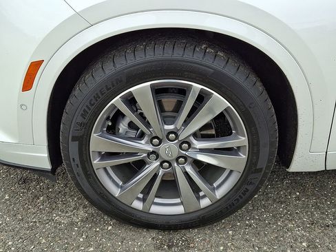 Used 2023 Cadillac XT6 Premium Luxury w/ Technology Package AWD/4WD image 29