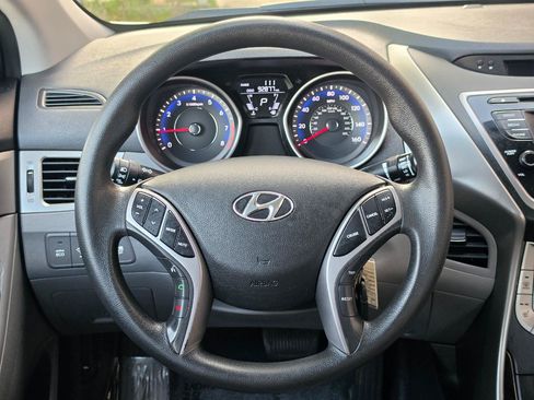 Used 2013 Hyundai Elantra GLS w/ Preferred Pkg FWD image 15