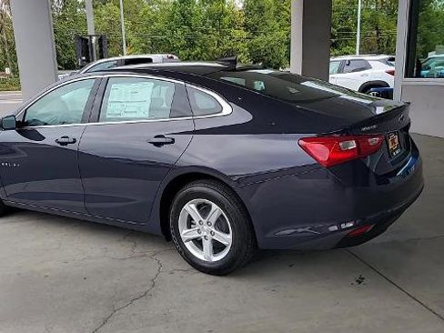 New 2025 Chevrolet Malibu LS image 41