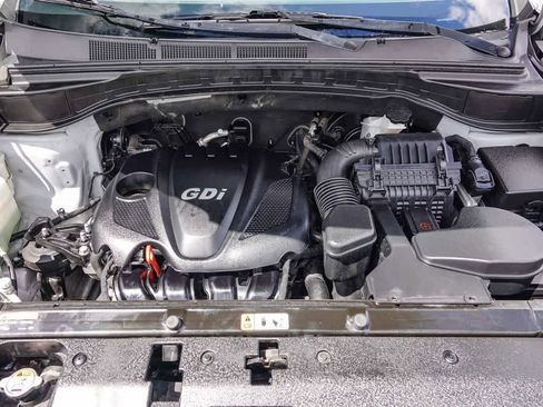 Used 2013 Hyundai Santa Fe Sport w/ Technology Pkg FWD image 26