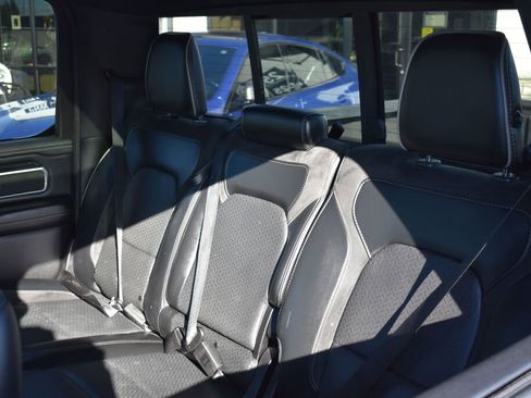 Used 2019 RAM 1500 Laramie image 32