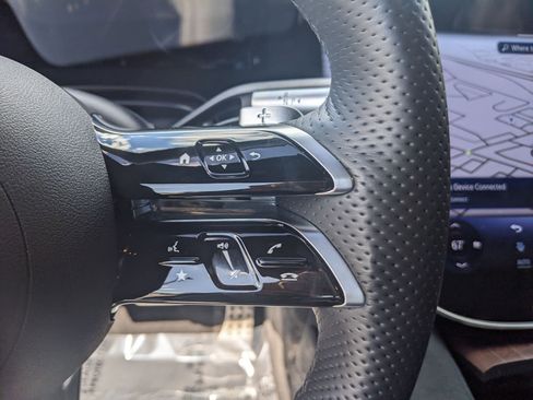 Certified 2023 Mercedes-Benz EQS 580 4MATIC Sedan image 17