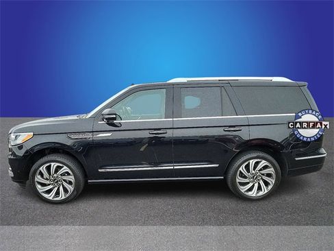 Used 2022 Lincoln Navigator Reserve image 7