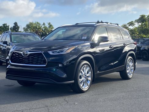 New 2026 Toyota Highlander Limited AWD/4WD image 6