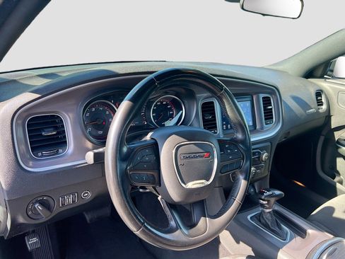 Used 2022 Dodge Charger SXT image 9