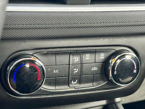 Used 2024 Chevrolet TrailBlazer LS image 11