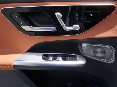 Certified 2025 Mercedes-Benz GLC 350e 4MATIC image 19