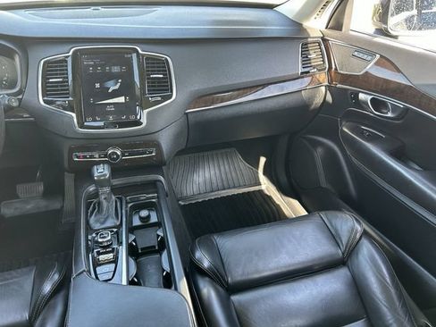 Used 2017 Volvo XC90 T6 Momentum w/ Vision Package AWD/4WD image 18