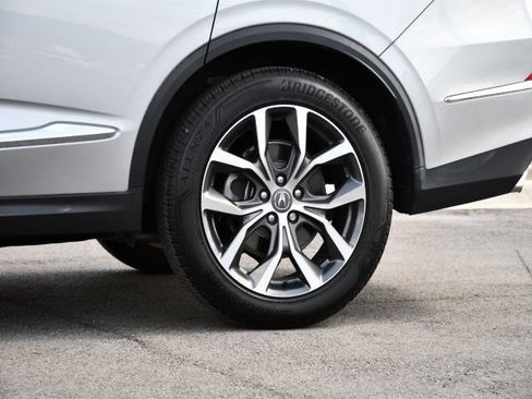 Used 2024 Acura MDX SH-AWD w/ Technology Package image 11