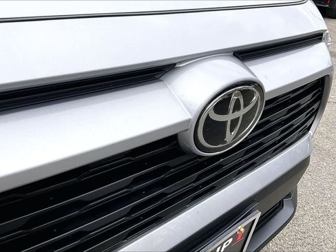 Certified 2023 Toyota RAV4 XLE image 28