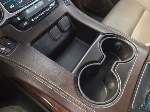 Used 2019 Chevrolet Tahoe LT w/ Luxury Package image 33