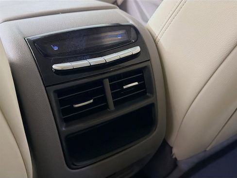 Used 2021 Cadillac XT5 Premium Luxury image 28