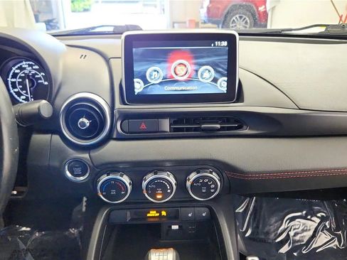 Used 2020 FIAT 124 Spider Abarth RWD image 25