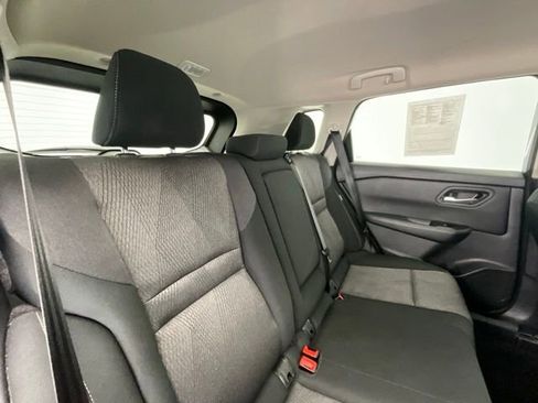 Used 2025 Nissan Rogue SV image 13