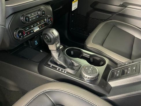 New 2025 Ford Bronco Outer Banks image 19