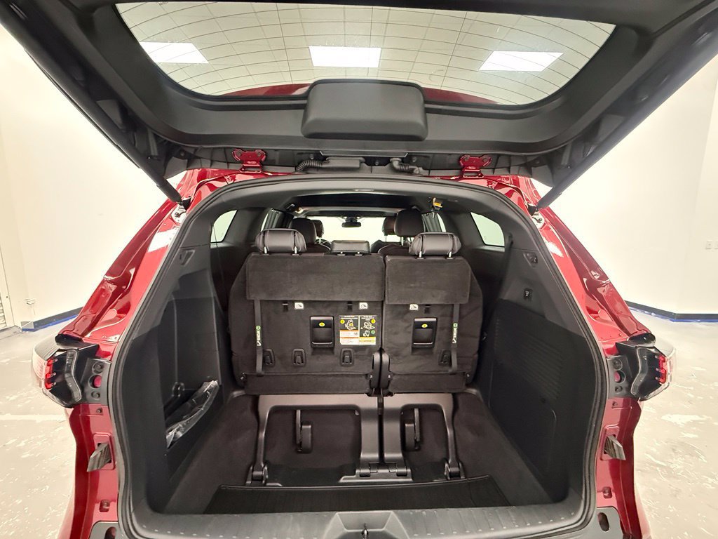 Used 2022 Toyota Sienna XSE w/ XSE Plus Package AWD/4WD image 10