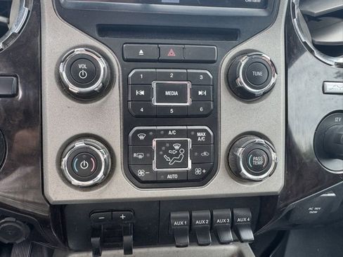 Used 2016 Ford F350 Platinum image 17