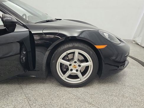 Used 2019 Porsche 718 Boxster RWD image 32