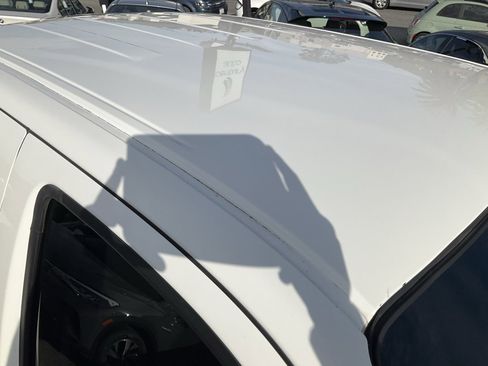 Used 2021 Nissan Frontier SV w/ Midnight Edition Floor Mats image 73