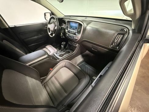 Used 2022 GMC Canyon AT4 image 63