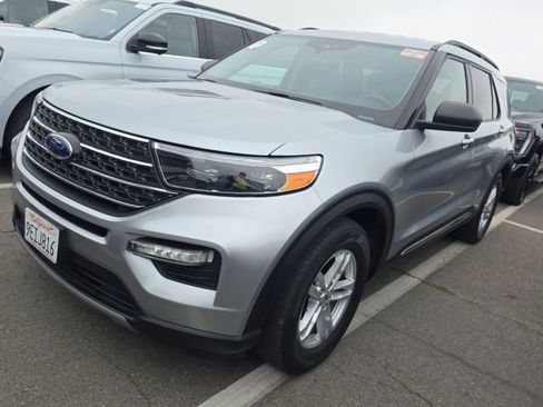 Used 2022 Ford Explorer XLT w/ Equipment Group 202A image 1