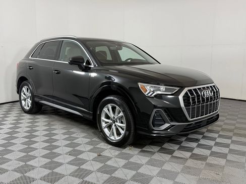 Certified 2025 Audi Q3 2.0T Premium w/ Convenience Package image 7